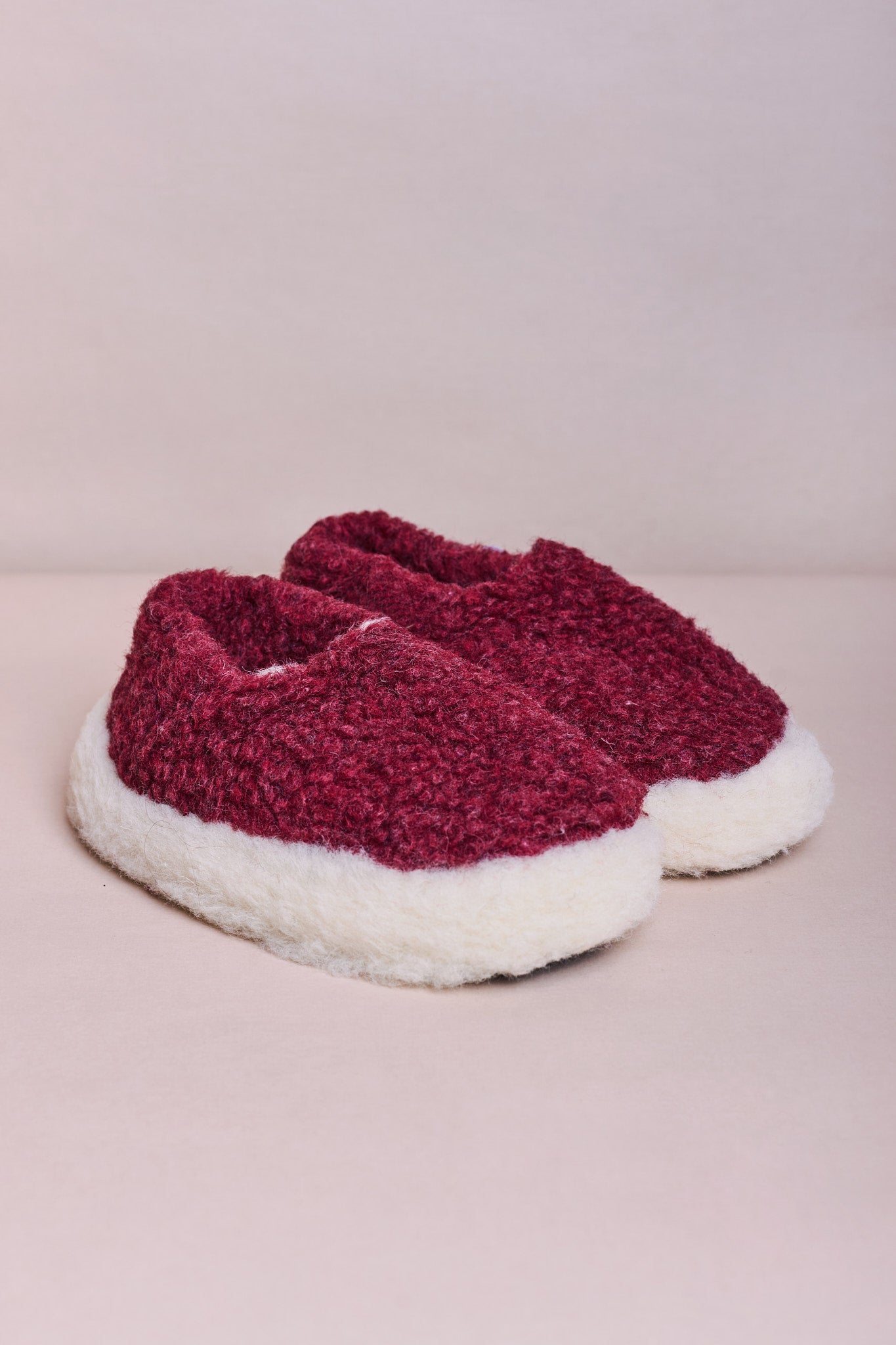 Short Wool Slippers - Red